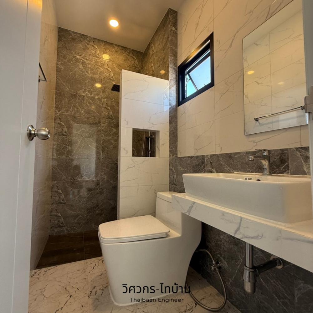 แบบบ้านโมเดิร์นทรงกล่อง ขนาด 3 ห้องนอน 2 ห้องน้ำ ฟังก์ชั่นครบครันและสวนหญ้ากว้างหน้าบ้าน รูปที่ 6