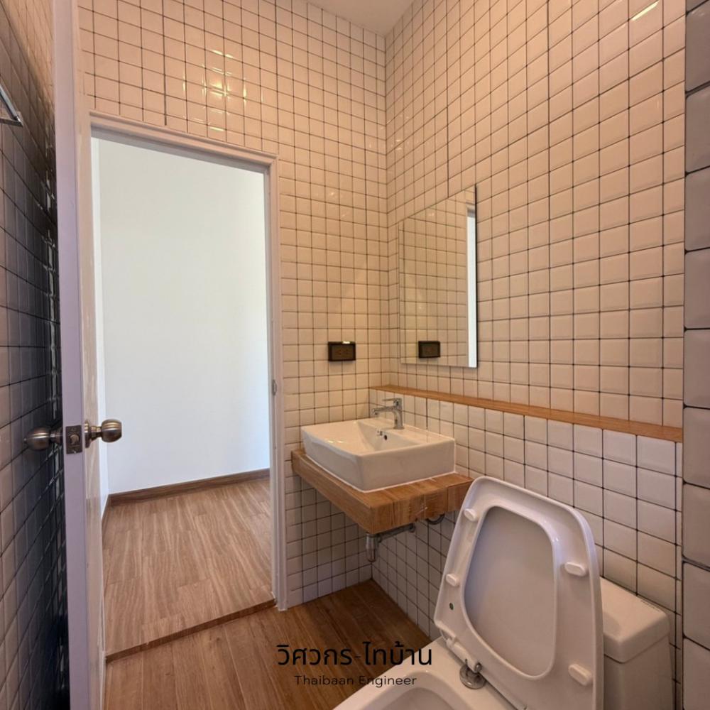 แบบบ้านโมเดิร์นทรงกล่อง ขนาด 3 ห้องนอน 2 ห้องน้ำ ฟังก์ชั่นครบครันและสวนหญ้ากว้างหน้าบ้าน รูปที่ 7