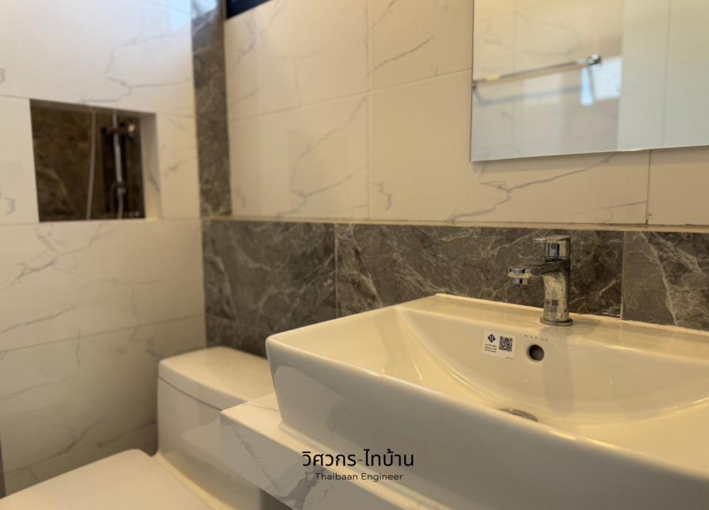 แบบบ้านโมเดิร์นทรงกล่อง ขนาด 3 ห้องนอน 2 ห้องน้ำ ฟังก์ชั่นครบครันและสวนหญ้ากว้างหน้าบ้าน รูปที่ 9