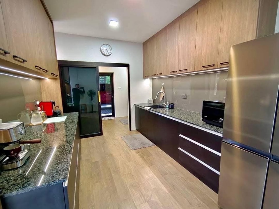 บ้านสไตล์โมเดิร์นทรงกล่อง ขนาด 5 ห้องนอน 4 ห้องน้ำ 1 ห้องครัว 1 ห้องรับแขก 3 ที่จอดรถ พื้นที่ 300 ตร.ม. รูปที่ 11