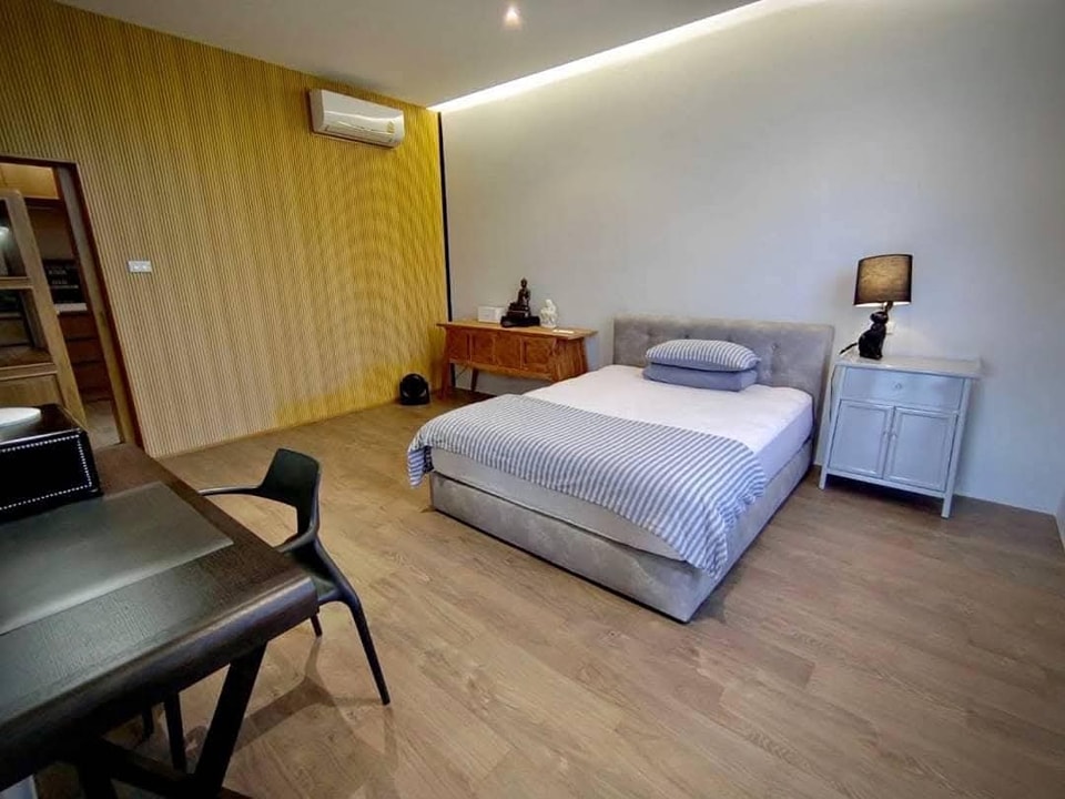 บ้านสไตล์โมเดิร์นทรงกล่อง ขนาด 5 ห้องนอน 4 ห้องน้ำ 1 ห้องครัว 1 ห้องรับแขก 3 ที่จอดรถ พื้นที่ 300 ตร.ม. รูปที่ 5