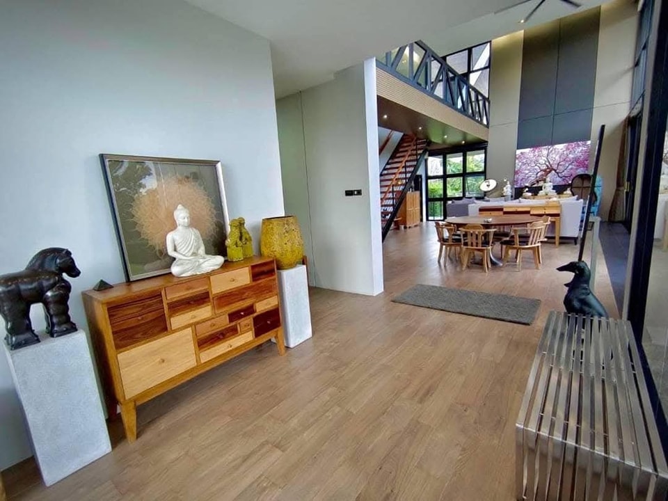 บ้านสไตล์โมเดิร์นทรงกล่อง ขนาด 5 ห้องนอน 4 ห้องน้ำ 1 ห้องครัว 1 ห้องรับแขก 3 ที่จอดรถ พื้นที่ 300 ตร.ม. รูปที่ 8