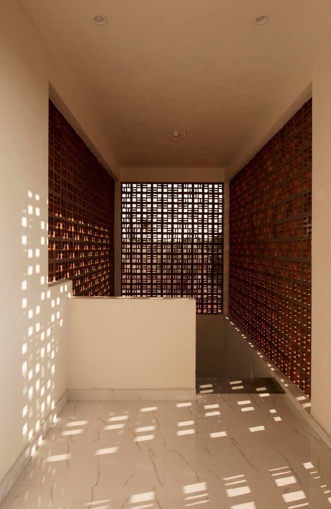 บ้านที่ออกแบบด้วยหัวใจและความอบอุ่นโดยสถาปนิกต่างชาติ พื้นที่ 500 ตร.ม. รูปที่ 5