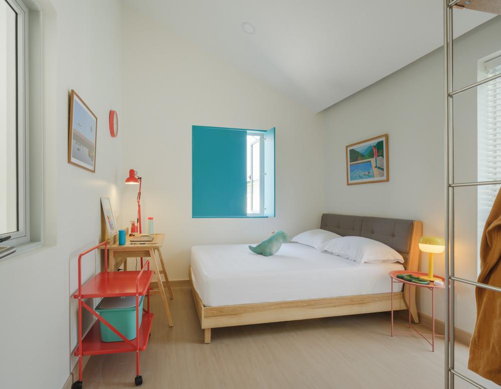 ไอเดียบ้านสวย 2 ชั้นสีขาว ตกแต่งภายในมินิมอล รูปที่ 6