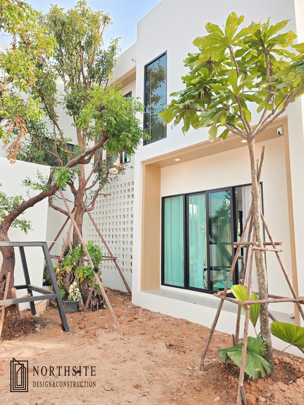 บ้านพักอาศัย2ชั้น สไตล์โมเดิร์น ขนาด 4 ห้องนอน 5 ห้องน้ำ พื้นที่ใช้สอย 373 ตร.ม.  รูปที่ 14