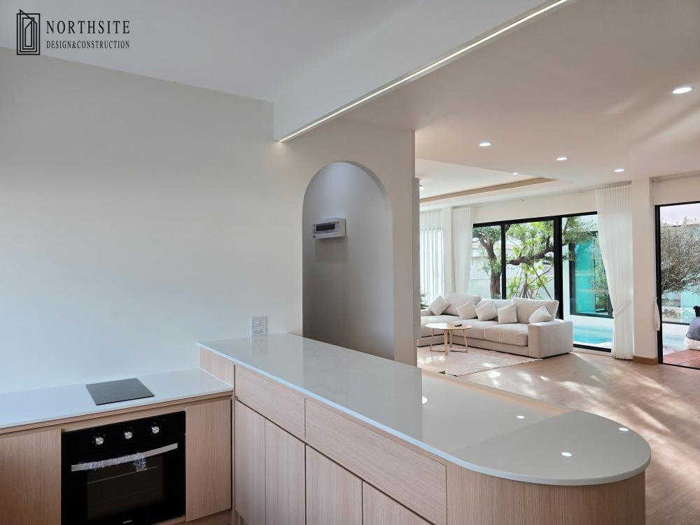 บ้านพักอาศัย2ชั้น สไตล์โมเดิร์น ขนาด 4 ห้องนอน 5 ห้องน้ำ พื้นที่ใช้สอย 373 ตร.ม.  รูปที่ 21