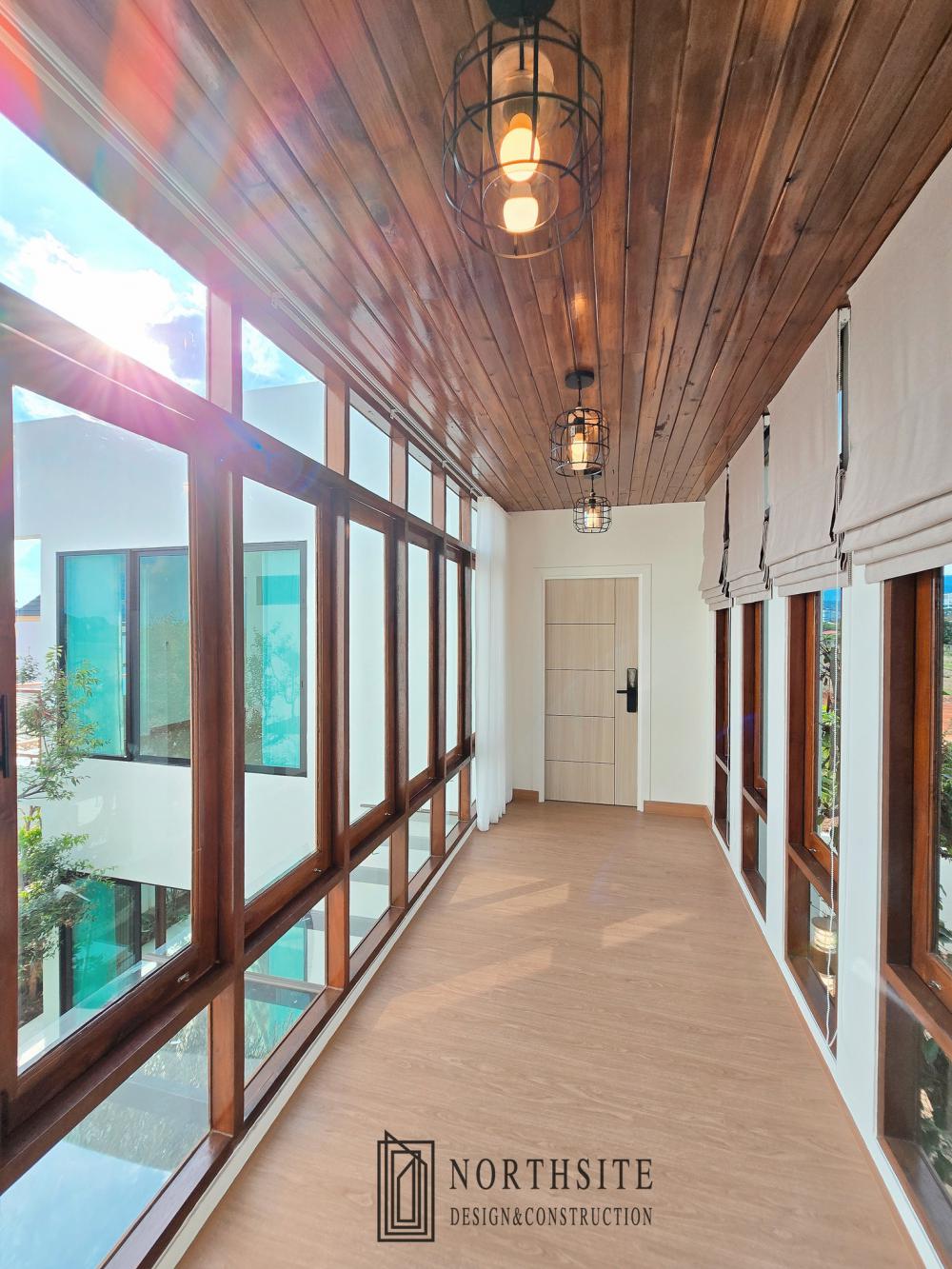 บ้านพักอาศัย2ชั้น สไตล์โมเดิร์น ขนาด 4 ห้องนอน 5 ห้องน้ำ พื้นที่ใช้สอย 373 ตร.ม.  รูปที่ 25