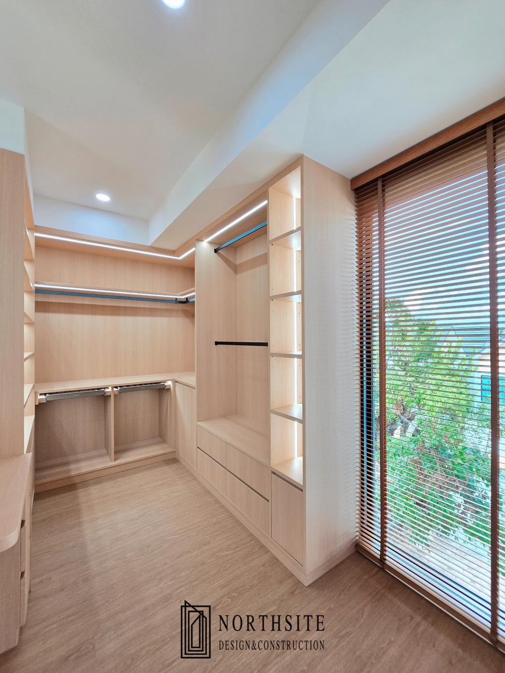 บ้านพักอาศัย2ชั้น สไตล์โมเดิร์น ขนาด 4 ห้องนอน 5 ห้องน้ำ พื้นที่ใช้สอย 373 ตร.ม.  รูปที่ 31