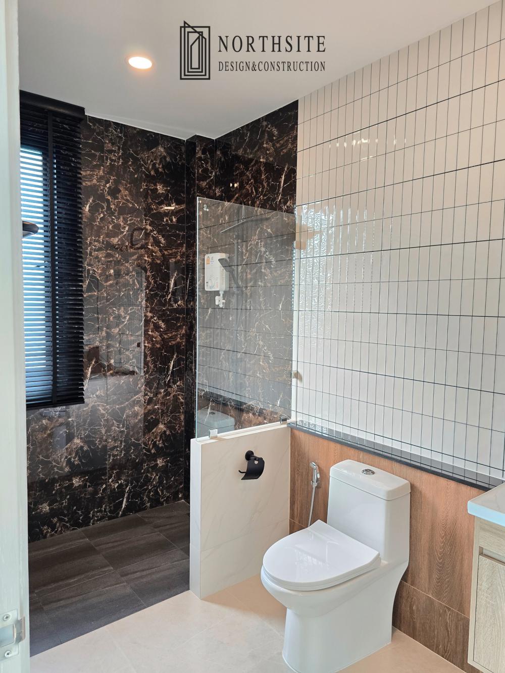 บ้านพักอาศัย2ชั้น สไตล์โมเดิร์น ขนาด 4 ห้องนอน 5 ห้องน้ำ พื้นที่ใช้สอย 373 ตร.ม.  รูปที่ 42