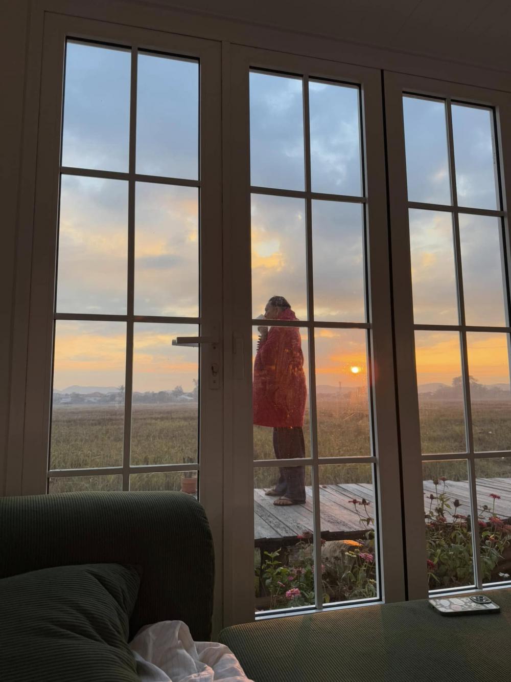 ไอเดียบ้านพักตากอากาศขนาดมินิร่ายล้อมด้วยสวนดอกไม้ รูปที่ 5