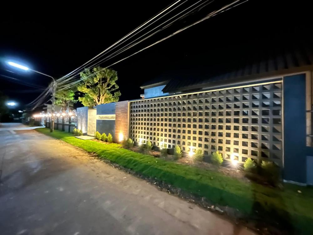 ไอเดียบ้านสวยสไตล์นอร์ดิกทรงตัวยู U สองจั่ว ตกแต่งภายในและจัดสวนรอบบ้านได้สวยมาก รูปที่ 23