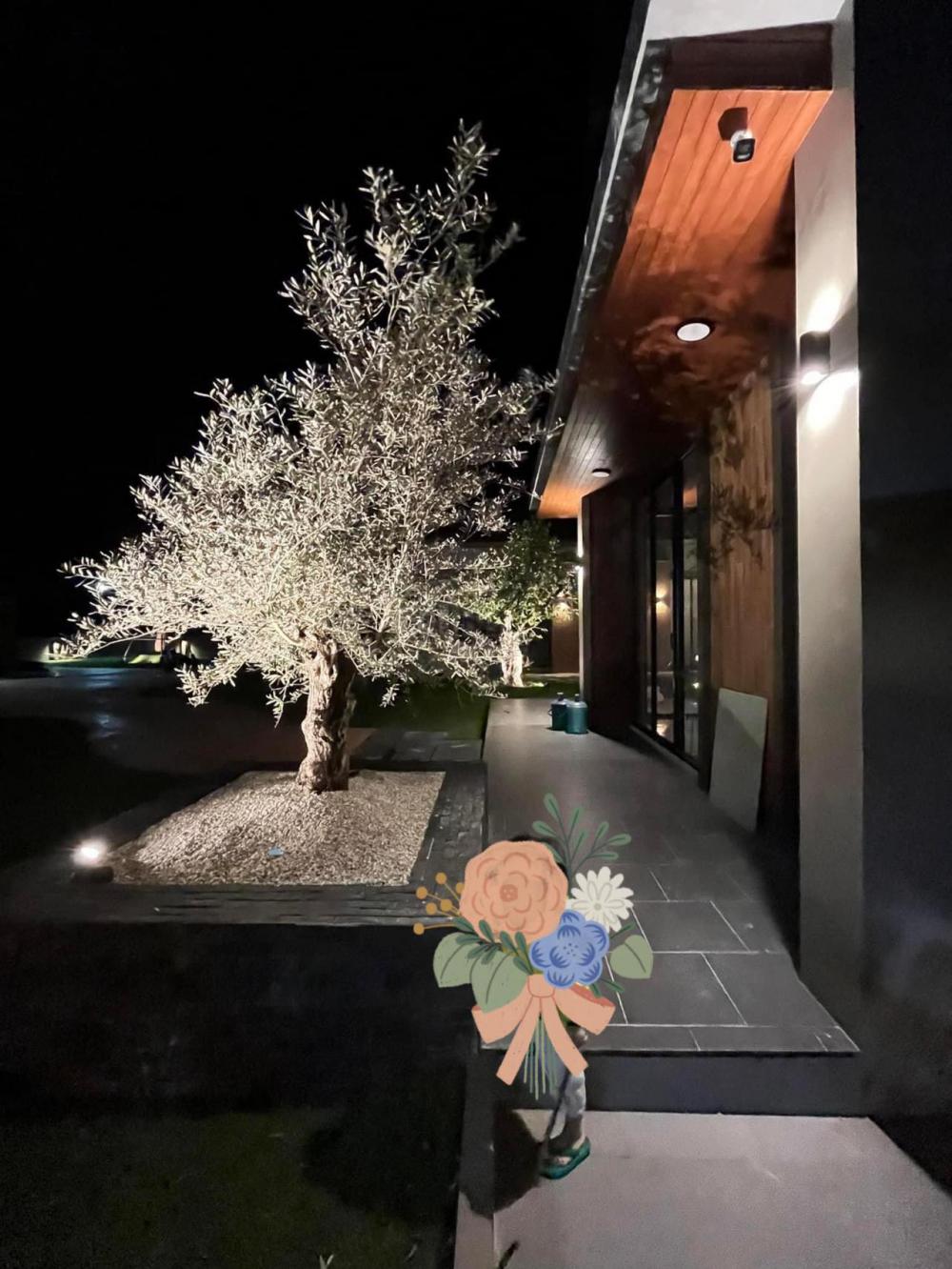 ไอเดียบ้านสวยสไตล์นอร์ดิกทรงตัวยู U สองจั่ว ตกแต่งภายในและจัดสวนรอบบ้านได้สวยมาก รูปที่ 24