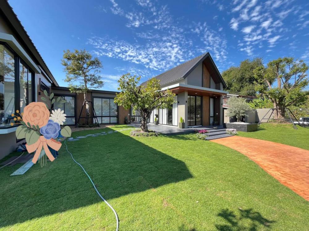 ไอเดียบ้านสวยสไตล์นอร์ดิกทรงตัวยู U สองจั่ว ตกแต่งภายในและจัดสวนรอบบ้านได้สวยมาก รูปที่ 30