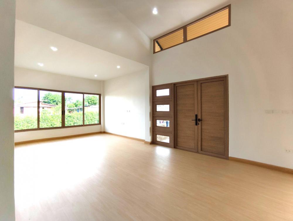 บ้านทรงจั่วเรียบๆ ดีไซน์ที่ช่วยให้บ้านอยู่สบายกว่าเดิม ที่ออกแบบให้ โปร่ง โล่ง และอยู่สบาย บ้านขนาด 260-270 ตร.ม. รูปที่ 7