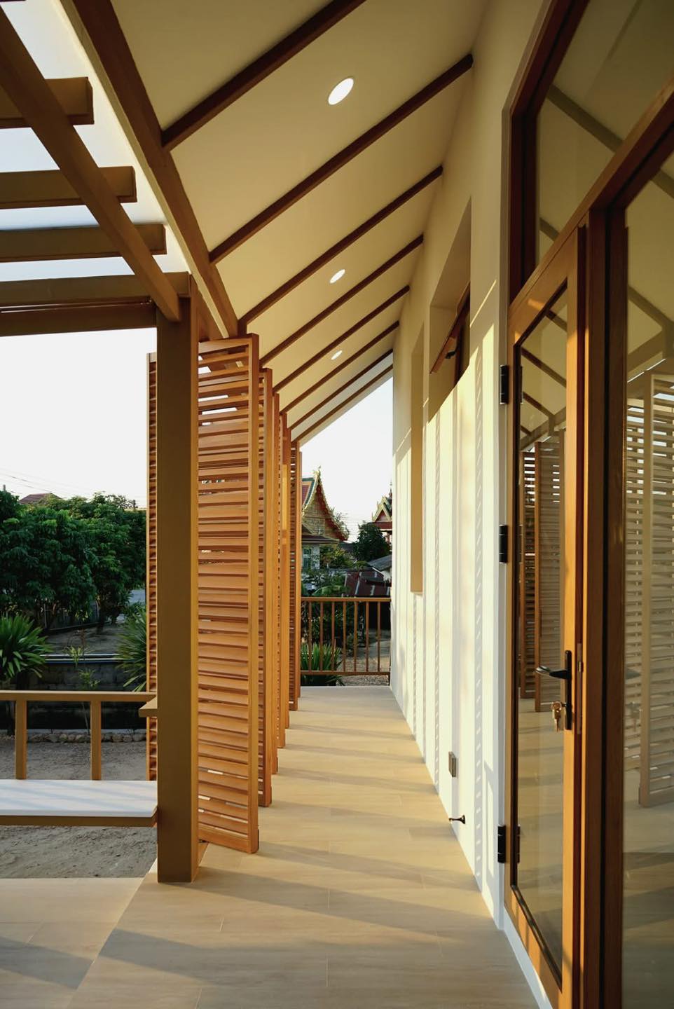 บ้านบ่ะขามป้อม พื้นที่อบอุ่นในชุมชนเงียบสงบ ผลงานการออกแบบโดย MAIPUN - ไม้ปั้น รูปที่ 13