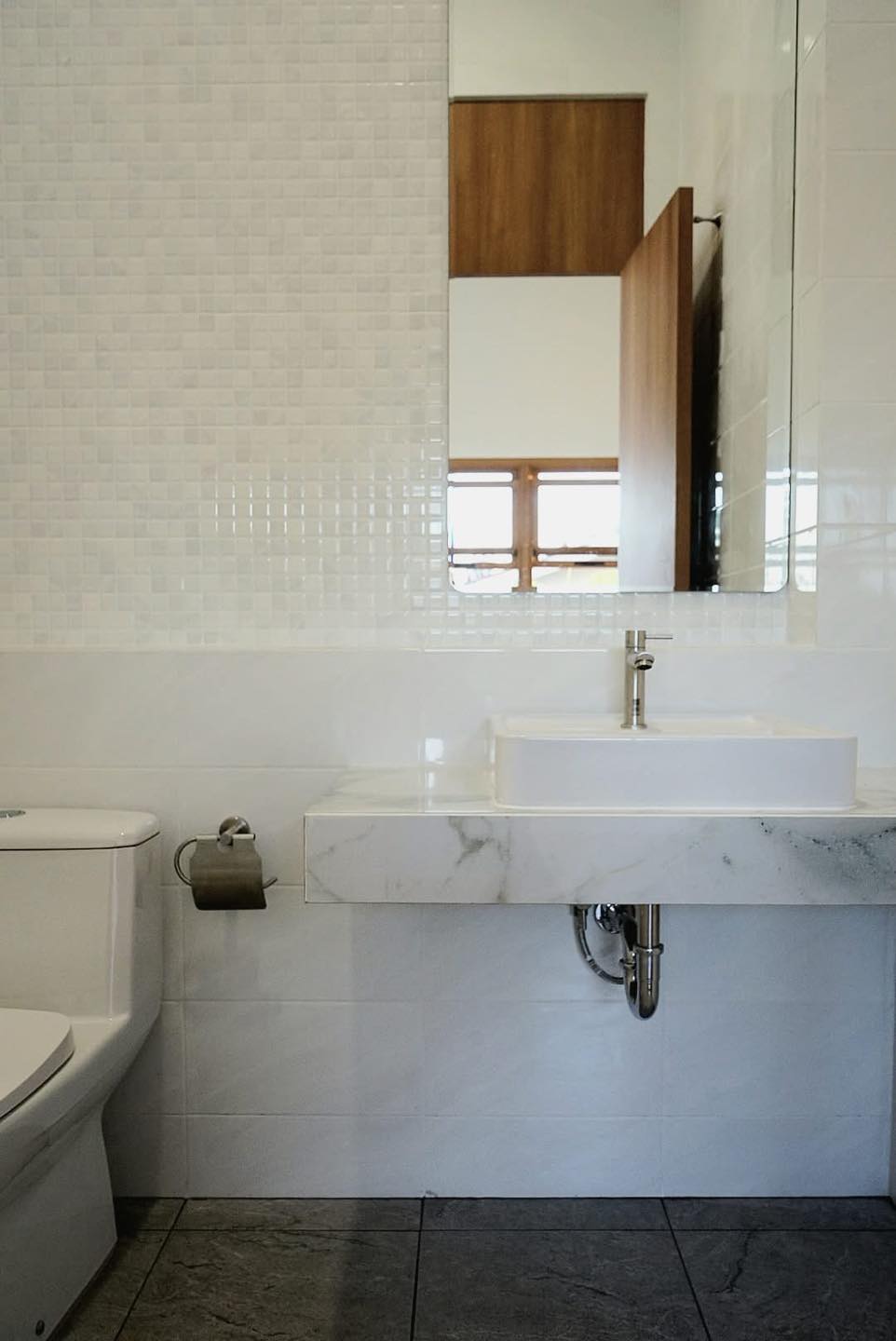 บ้านบ่ะขามป้อม พื้นที่อบอุ่นในชุมชนเงียบสงบ ผลงานการออกแบบโดย MAIPUN - ไม้ปั้น รูปที่ 9