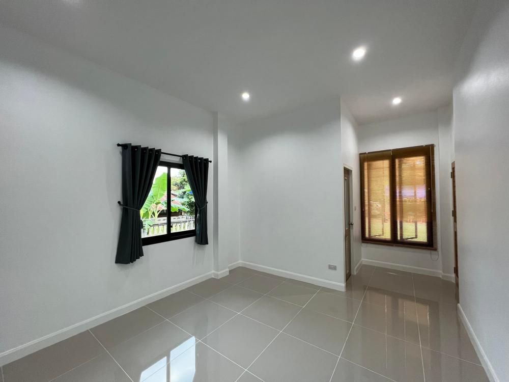 บ้านพักอาศัย หนึ่งชั้นตัวแอลหลังคาจั่วบริบทชุมชน อยู่กับธรรมชาติ 3ห้องนอน 2ห้องน้ำ 1ห้องโถง 1ห้องครัว พื้นที่ 147 ตารางเมตร รูปที่ 16