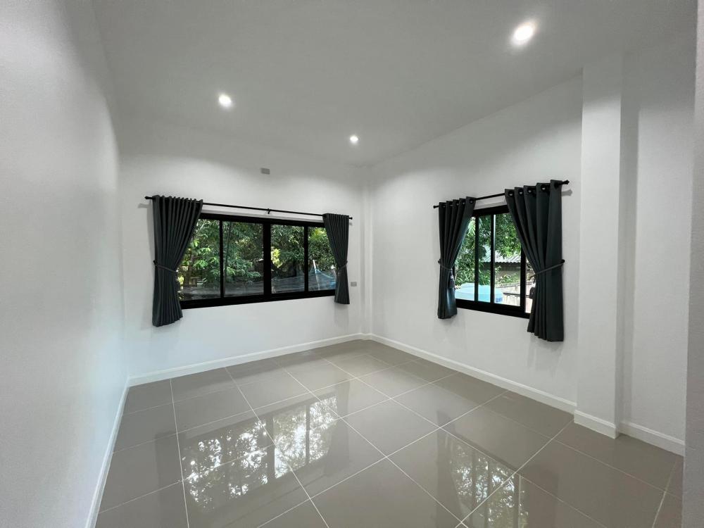 บ้านพักอาศัย หนึ่งชั้นตัวแอลหลังคาจั่วบริบทชุมชน อยู่กับธรรมชาติ 3ห้องนอน 2ห้องน้ำ 1ห้องโถง 1ห้องครัว พื้นที่ 147 ตารางเมตร รูปที่ 18