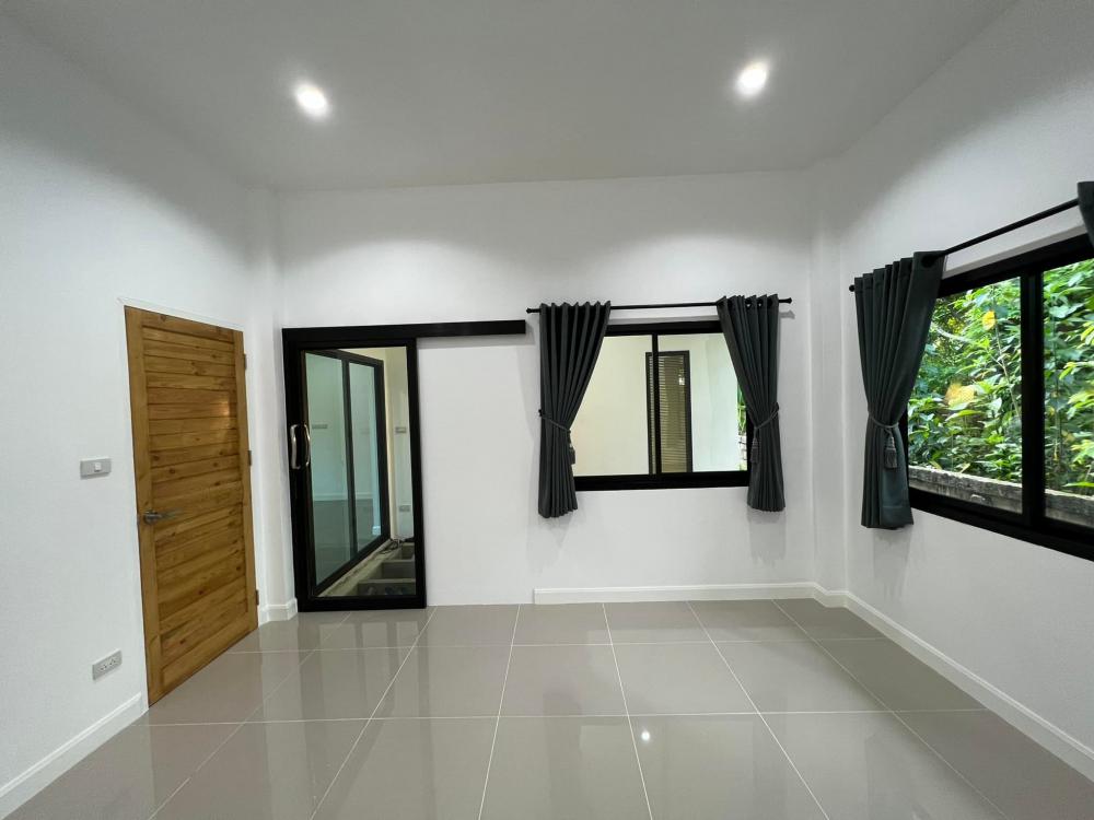 บ้านพักอาศัย หนึ่งชั้นตัวแอลหลังคาจั่วบริบทชุมชน อยู่กับธรรมชาติ 3ห้องนอน 2ห้องน้ำ 1ห้องโถง 1ห้องครัว พื้นที่ 147 ตารางเมตร รูปที่ 19