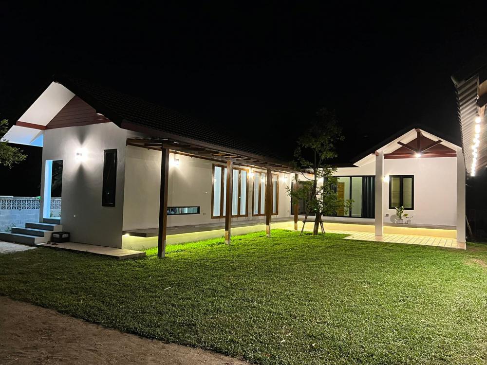 บ้านพักอาศัย หนึ่งชั้นตัวแอลหลังคาจั่วบริบทชุมชน อยู่กับธรรมชาติ 3ห้องนอน 2ห้องน้ำ 1ห้องโถง 1ห้องครัว พื้นที่ 147 ตารางเมตร รูปที่ 24