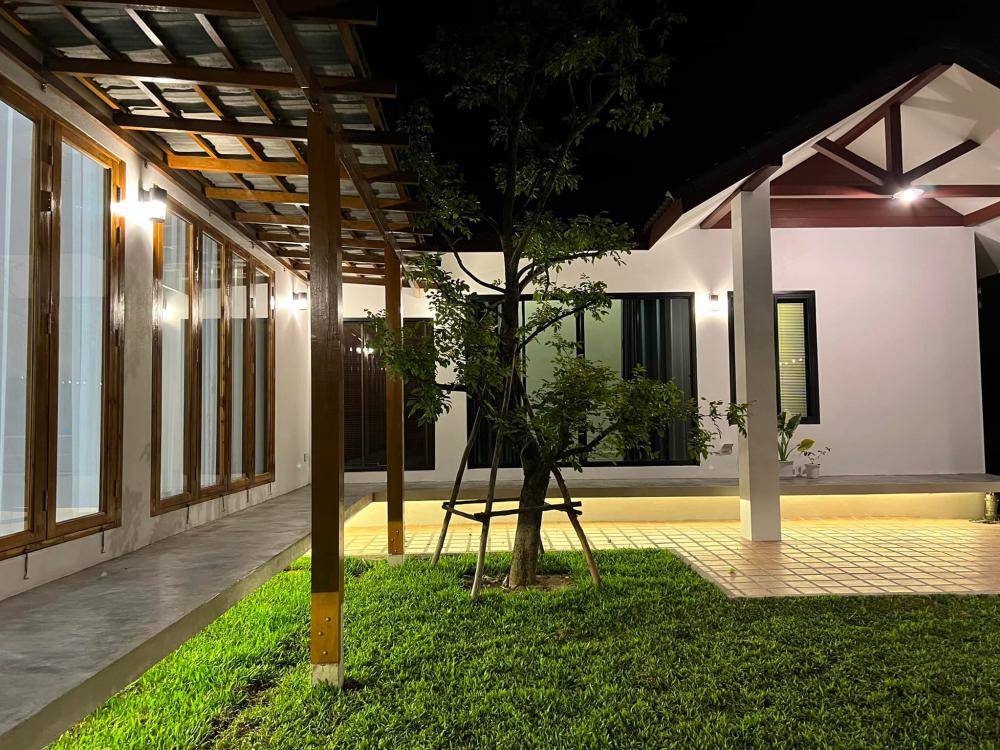บ้านพักอาศัย หนึ่งชั้นตัวแอลหลังคาจั่วบริบทชุมชน อยู่กับธรรมชาติ 3ห้องนอน 2ห้องน้ำ 1ห้องโถง 1ห้องครัว พื้นที่ 147 ตารางเมตร รูปที่ 26