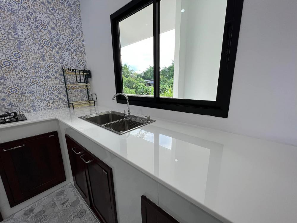 บ้านพักอาศัย หนึ่งชั้นตัวแอลหลังคาจั่วบริบทชุมชน อยู่กับธรรมชาติ 3ห้องนอน 2ห้องน้ำ 1ห้องโถง 1ห้องครัว พื้นที่ 147 ตารางเมตร รูปที่ 40