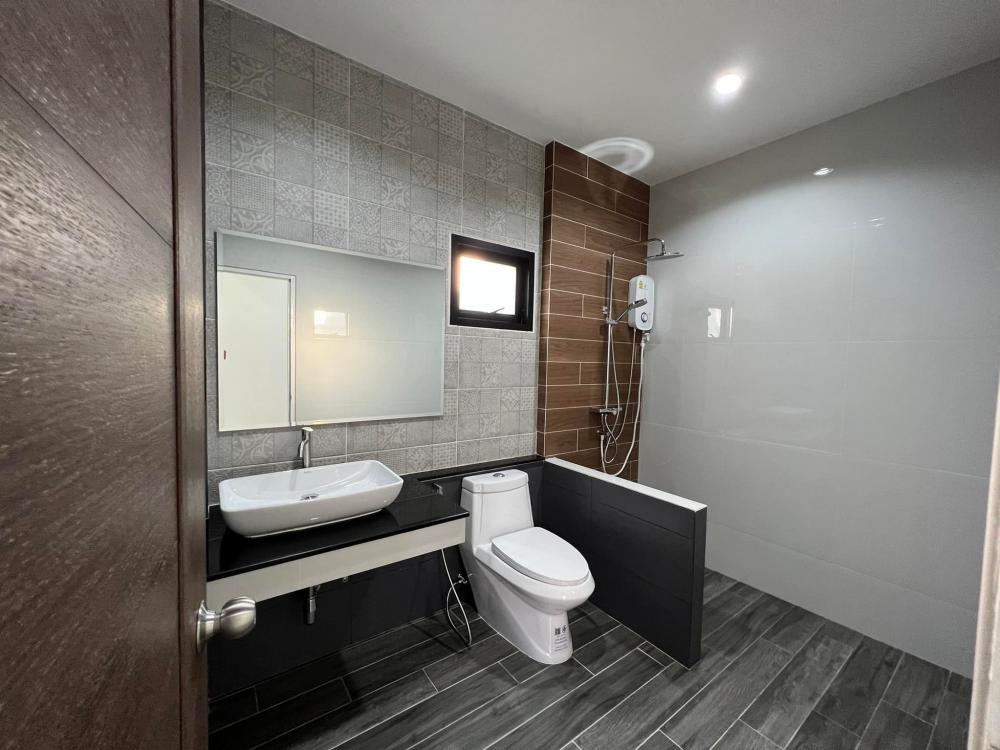 บ้านพักอาศัย หนึ่งชั้นตัวแอลหลังคาจั่วบริบทชุมชน อยู่กับธรรมชาติ 3ห้องนอน 2ห้องน้ำ 1ห้องโถง 1ห้องครัว พื้นที่ 147 ตารางเมตร รูปที่ 36