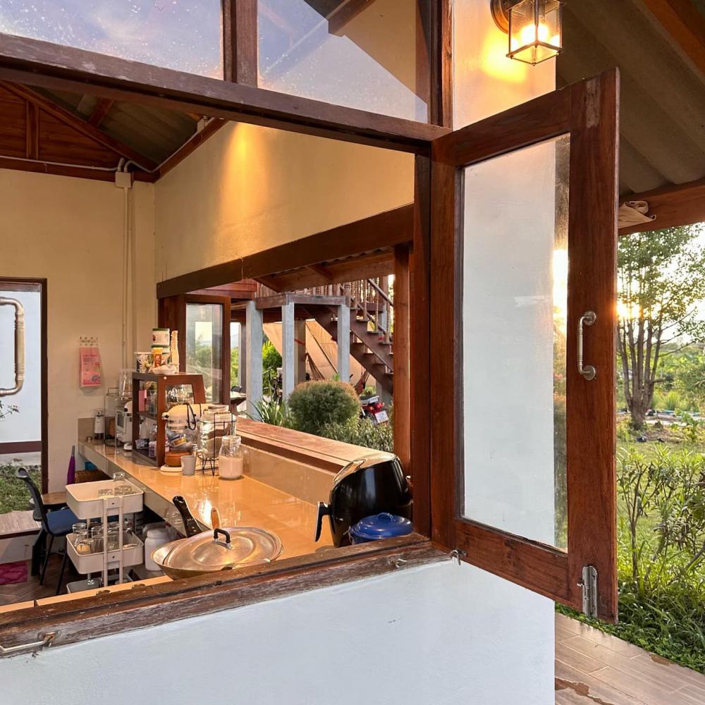 ไอเดียครัวนอกบ้านขนาดเล็กสไตล์โฮมมี่ รูปที่ 10