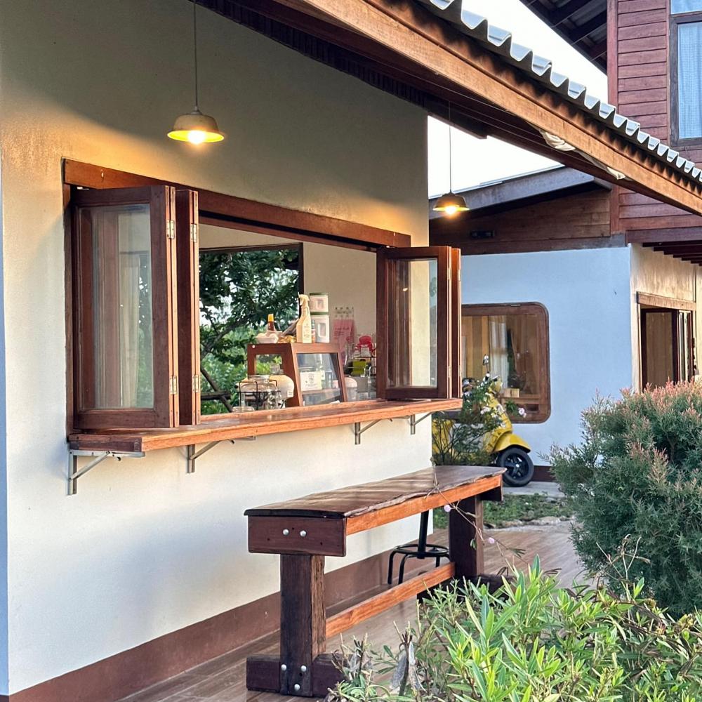 ไอเดียครัวนอกบ้านขนาดเล็กสไตล์โฮมมี่ รูปที่ 12