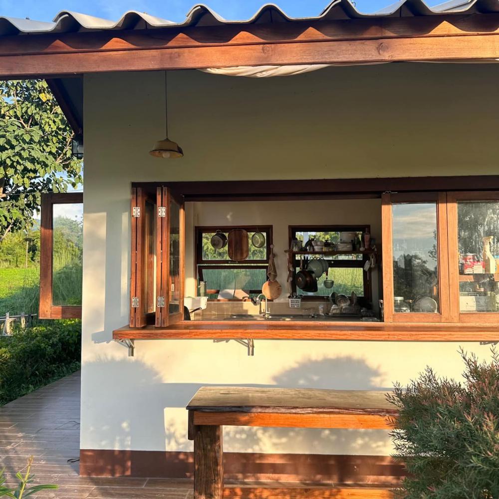 ไอเดียครัวนอกบ้านขนาดเล็กสไตล์โฮมมี่ รูปที่ 8