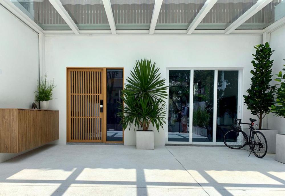 รีโนเวททาวน์เฮาส์ สไตล์ซับซ้อน อบอุ่นและอบอุ่น เหมาะสําหรับคู่รักวัยเยาว์ รูปที่ 15