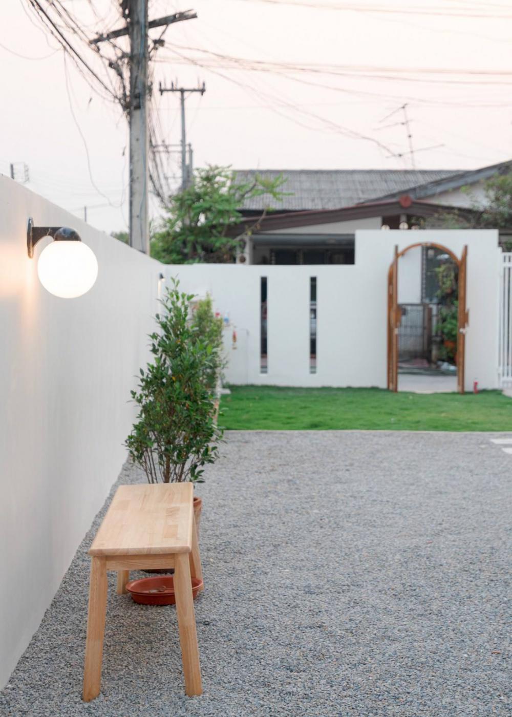 รีโนเวททาวน์เฮาส์เก่าให้เป็นบ้านสไตล์มินิมอลมูจิ รูปที่ 5