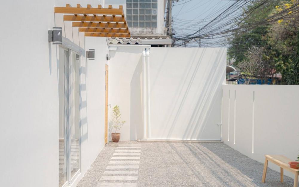 รีโนเวททาวน์เฮาส์เก่าให้เป็นบ้านสไตล์มินิมอลมูจิ รูปที่ 8