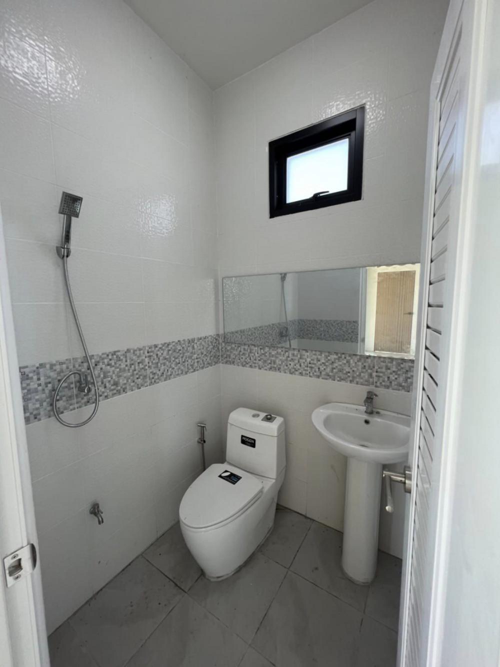 บ้านสวนนอร์ดิกมินิมอล มีดาดฟ้า บ้านสวนท่ามกลางทุ่งนา รูปที่ 12