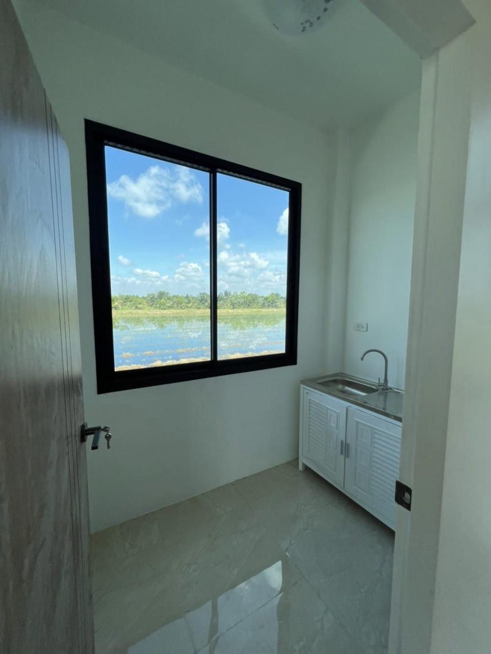 บ้านสวนนอร์ดิกมินิมอล มีดาดฟ้า บ้านสวนท่ามกลางทุ่งนา รูปที่ 14