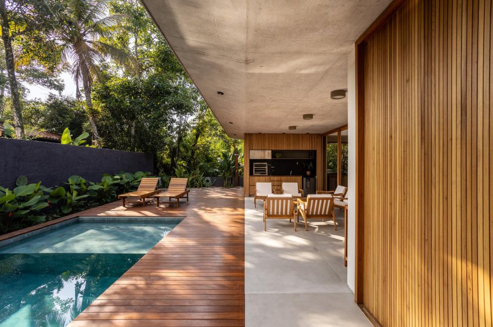 ไอเดียบ้านโมเดิร์นตกแต่งไม้ระแนง สถาปนิกต่างชาติ  รูปที่ 5