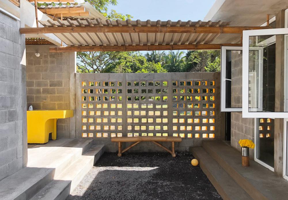 บ้านโมเดิร์นไม่ฉาบปูนโชว์อิฐบล็อกแบบดิบๆ รูปที่ 3