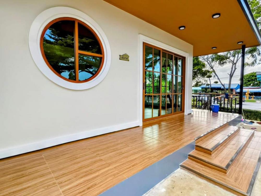 บ้านชั้นเดียว ทรงมินิมอลโมเดิร์น รูปที่ 4