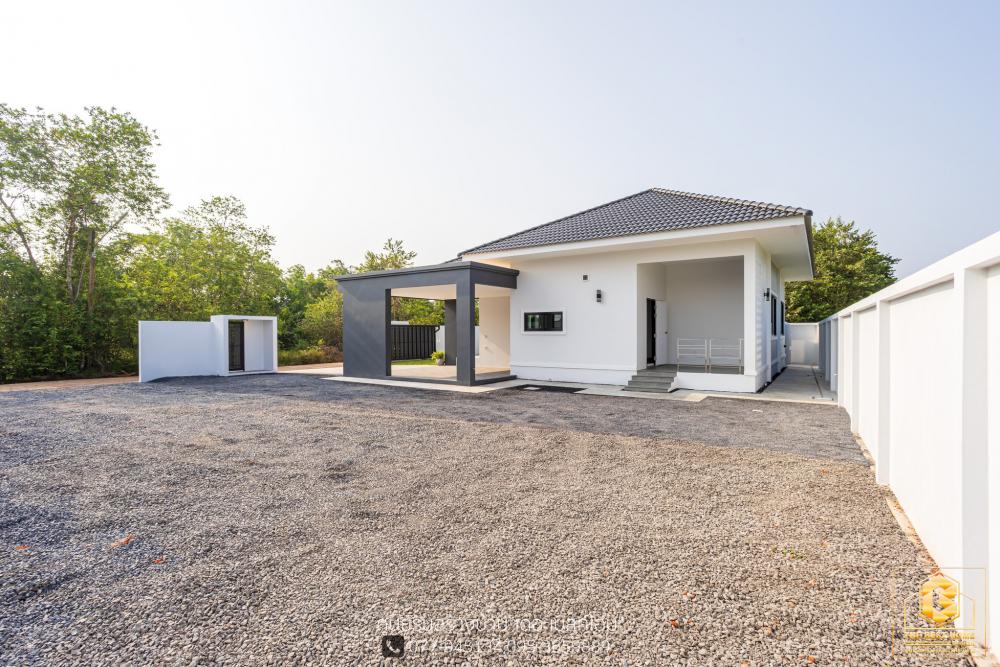 แบบบ้านปั้นหยาโมเดิร์นชั้นเดียว ขนาด 3 ห้องนอน 3 ห้องน้ำ ห้องรับแขก/นั่งเล่น 1 รับประทานอาหาร1 ห้องครัว 1 ซักล้าง 2 และโรงจอดรถ รูปที่ 13