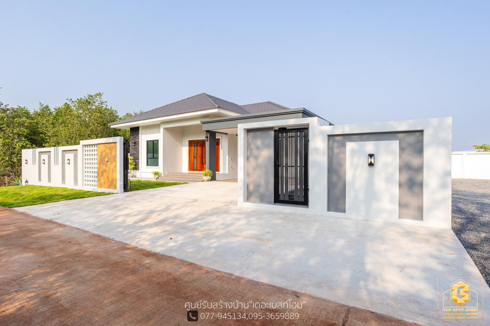 แบบบ้านปั้นหยาโมเดิร์นชั้นเดียว ขนาด 3 ห้องนอน 3 ห้องน้ำ ห้องรับแขก/นั่งเล่น 1 รับประทานอาหาร1 ห้องครัว 1 ซักล้าง 2 และโรงจอดรถ รูปที่ 2