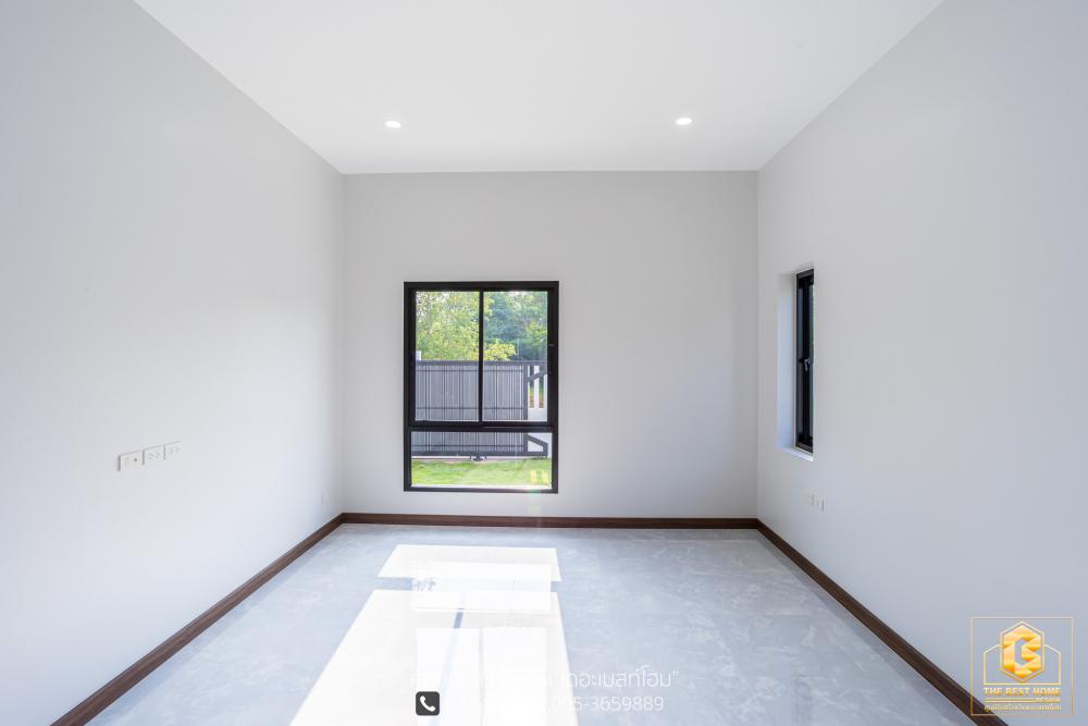 แบบบ้านปั้นหยาโมเดิร์นชั้นเดียว ขนาด 3 ห้องนอน 3 ห้องน้ำ ห้องรับแขก/นั่งเล่น 1 รับประทานอาหาร1 ห้องครัว 1 ซักล้าง 2 และโรงจอดรถ รูปที่ 20