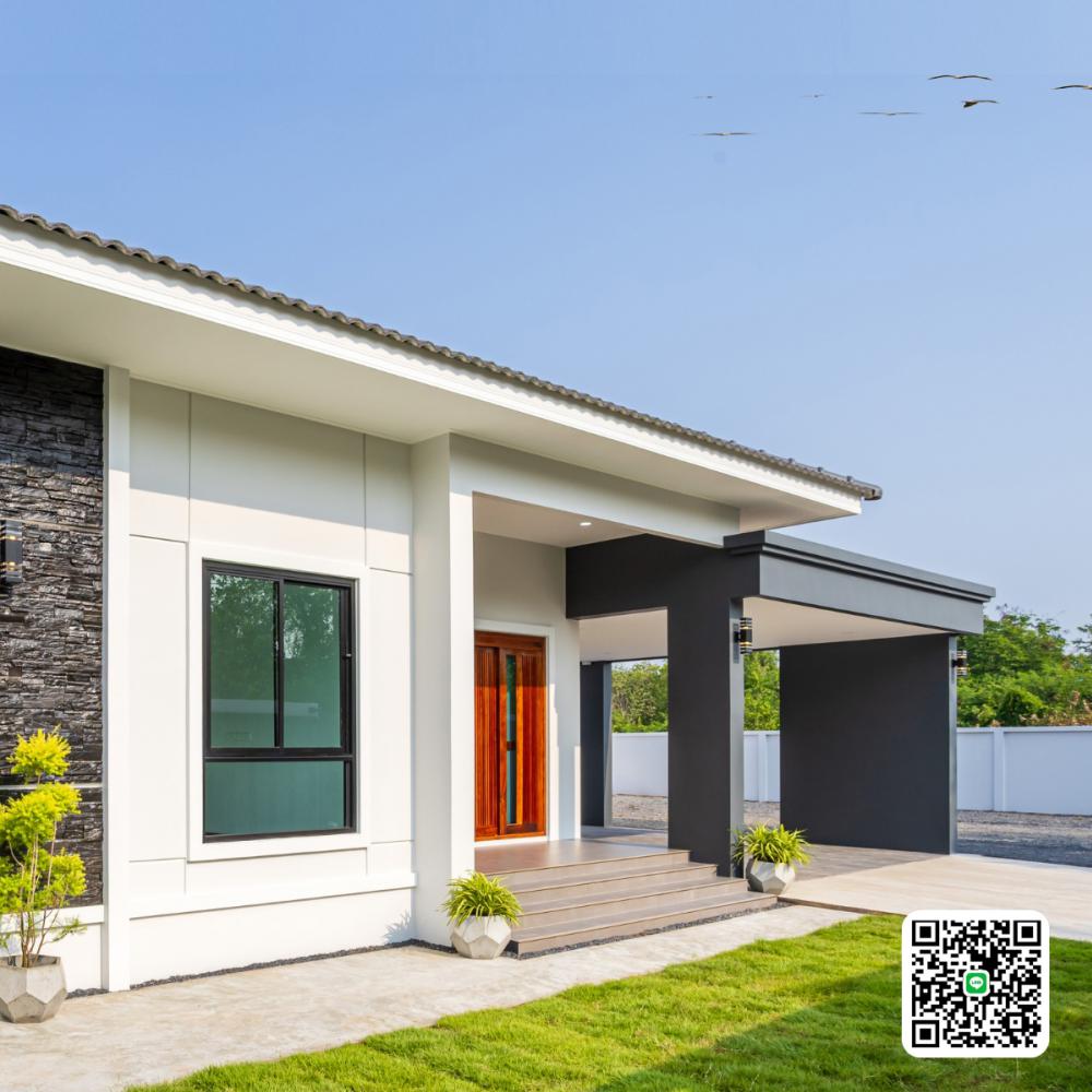 แบบบ้านปั้นหยาโมเดิร์นชั้นเดียว ขนาด 3 ห้องนอน 3 ห้องน้ำ ห้องรับแขก/นั่งเล่น 1 รับประทานอาหาร1 ห้องครัว 1 ซักล้าง 2 และโรงจอดรถ รูปที่ 4