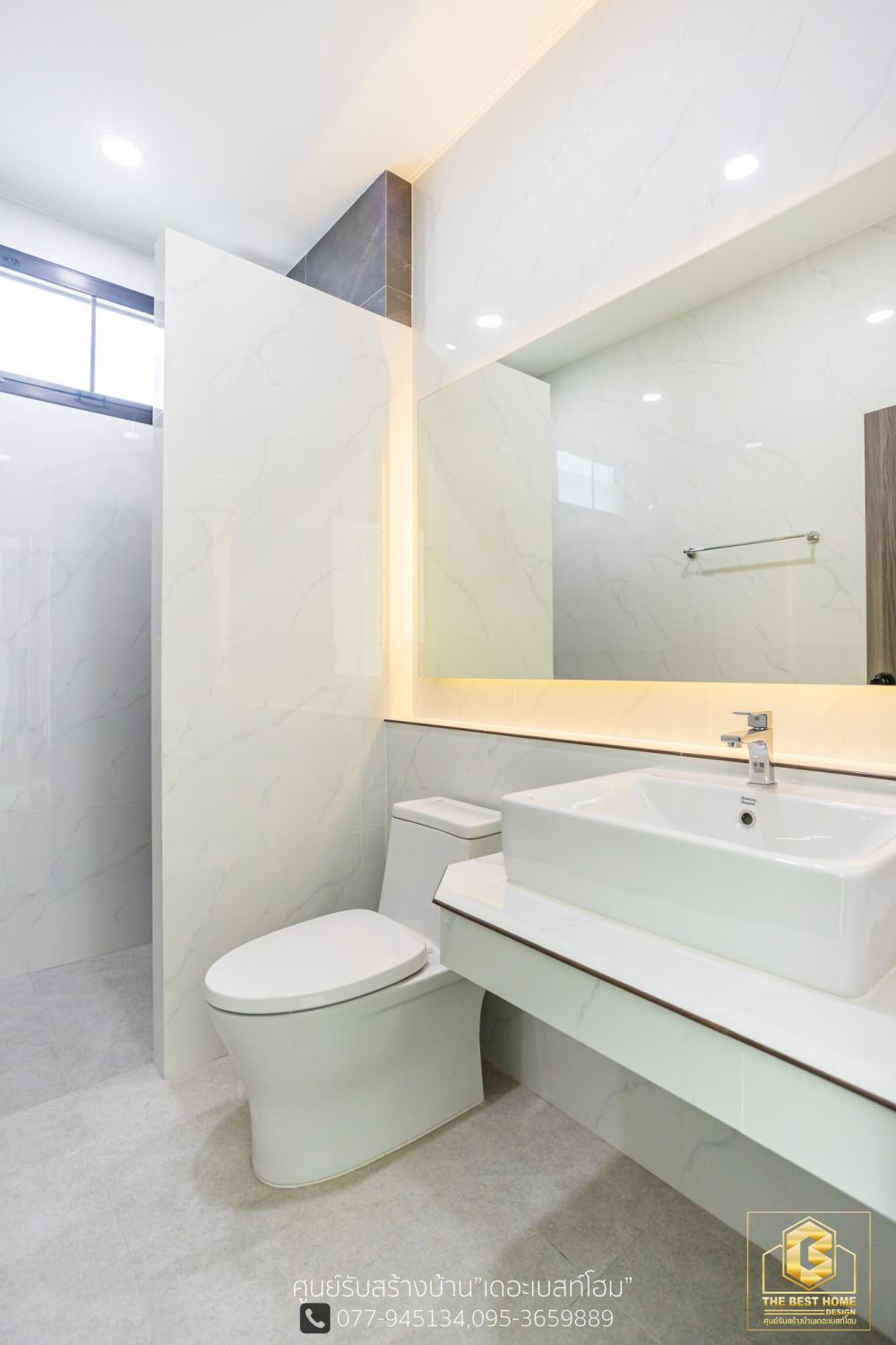 แบบบ้านปั้นหยาโมเดิร์นชั้นเดียว ขนาด 3 ห้องนอน 3 ห้องน้ำ ห้องรับแขก/นั่งเล่น 1 รับประทานอาหาร1 ห้องครัว 1 ซักล้าง 2 และโรงจอดรถ รูปที่ 42