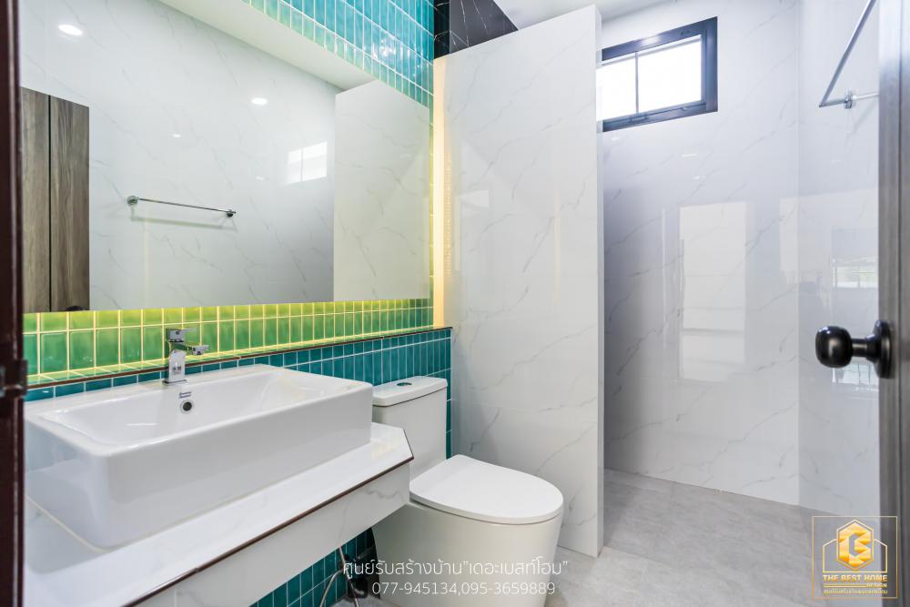 แบบบ้านปั้นหยาโมเดิร์นชั้นเดียว ขนาด 3 ห้องนอน 3 ห้องน้ำ ห้องรับแขก/นั่งเล่น 1 รับประทานอาหาร1 ห้องครัว 1 ซักล้าง 2 และโรงจอดรถ รูปที่ 34