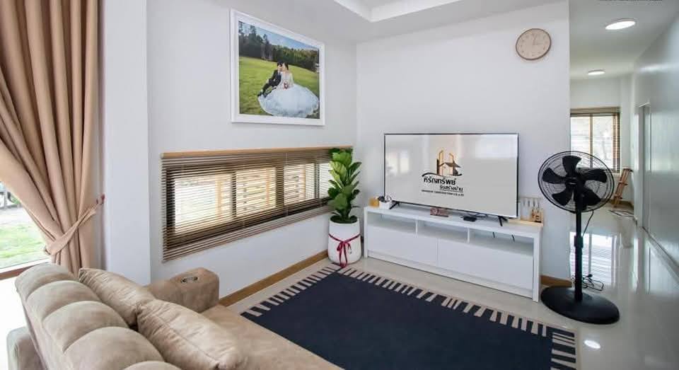 บ้านสไตล์มินิมอลทรงตัวขนาด 3 ห้องนอน 2 ห้องน้ำ 1 ห้องครัว 1 ห้องทำงาน 1 ห้องนั่งเล่นพื้นที่ใช้สอย 145 ตารางเมตร รูปที่ 4