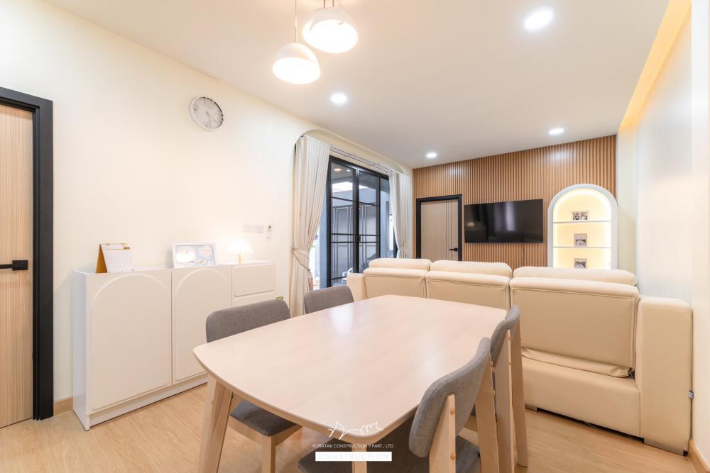 ไอเดียบ้านสไตล์ทรงกลอ่งโมเดิร์นพื้นที่กว้าง ฟังก์ชั่นครบ จัดสวนได้สวย น่าอยู่จัง รูปที่ 27