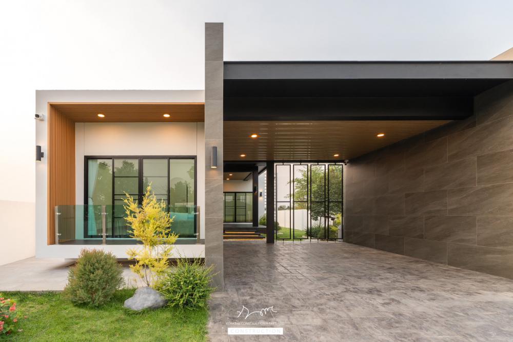 ไอเดียบ้านสไตล์ทรงกลอ่งโมเดิร์นพื้นที่กว้าง ฟังก์ชั่นครบ จัดสวนได้สวย น่าอยู่จัง รูปที่ 5