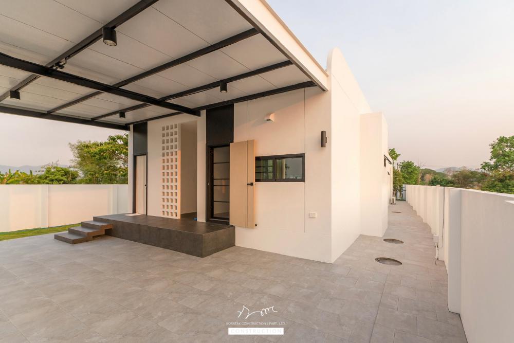 ไอเดียบ้านสไตล์ทรงกลอ่งโมเดิร์นพื้นที่กว้าง ฟังก์ชั่นครบ จัดสวนได้สวย น่าอยู่จัง รูปที่ 43