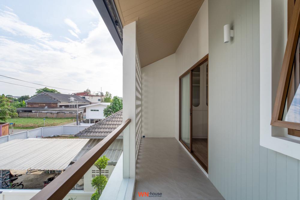 ไอเดียบ้านสวย 2 ชั้น สไตล์มินิมอล รูปที่ 15