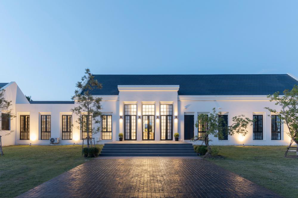 Baan Moo Lampang พื้นที่ใช้สอย​ 650 ตารางเมตร รูปที่ 4